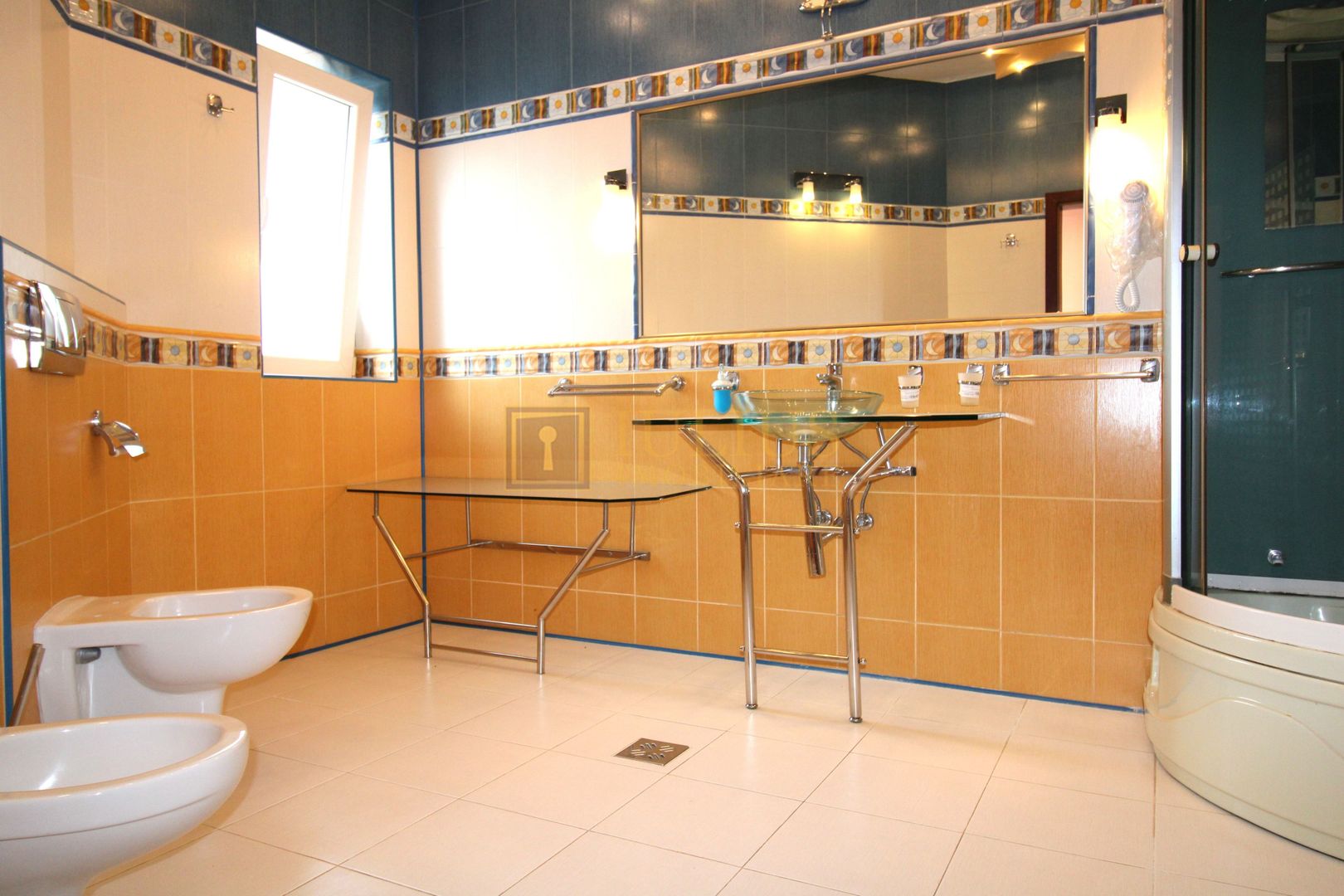 Casă individuală – Dumbrăvița, mobilata si utilata, spatii generoase. - Poză 23