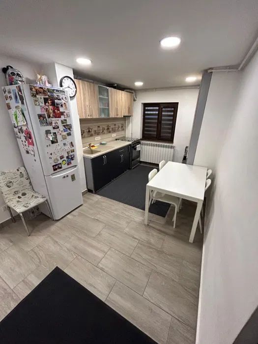 APARTAMENT 3 CAMERE DECOMANDAT & RENOVAT CENTRALA TERMICA BLOC 1978 PACII - Poză 3