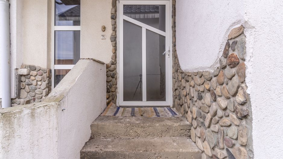 Casă / Vilă cu 3 camere de vânzare în zona Iris - Poză 4