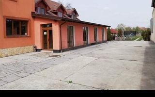 De vanzare casa 330 mp - Poză 1
