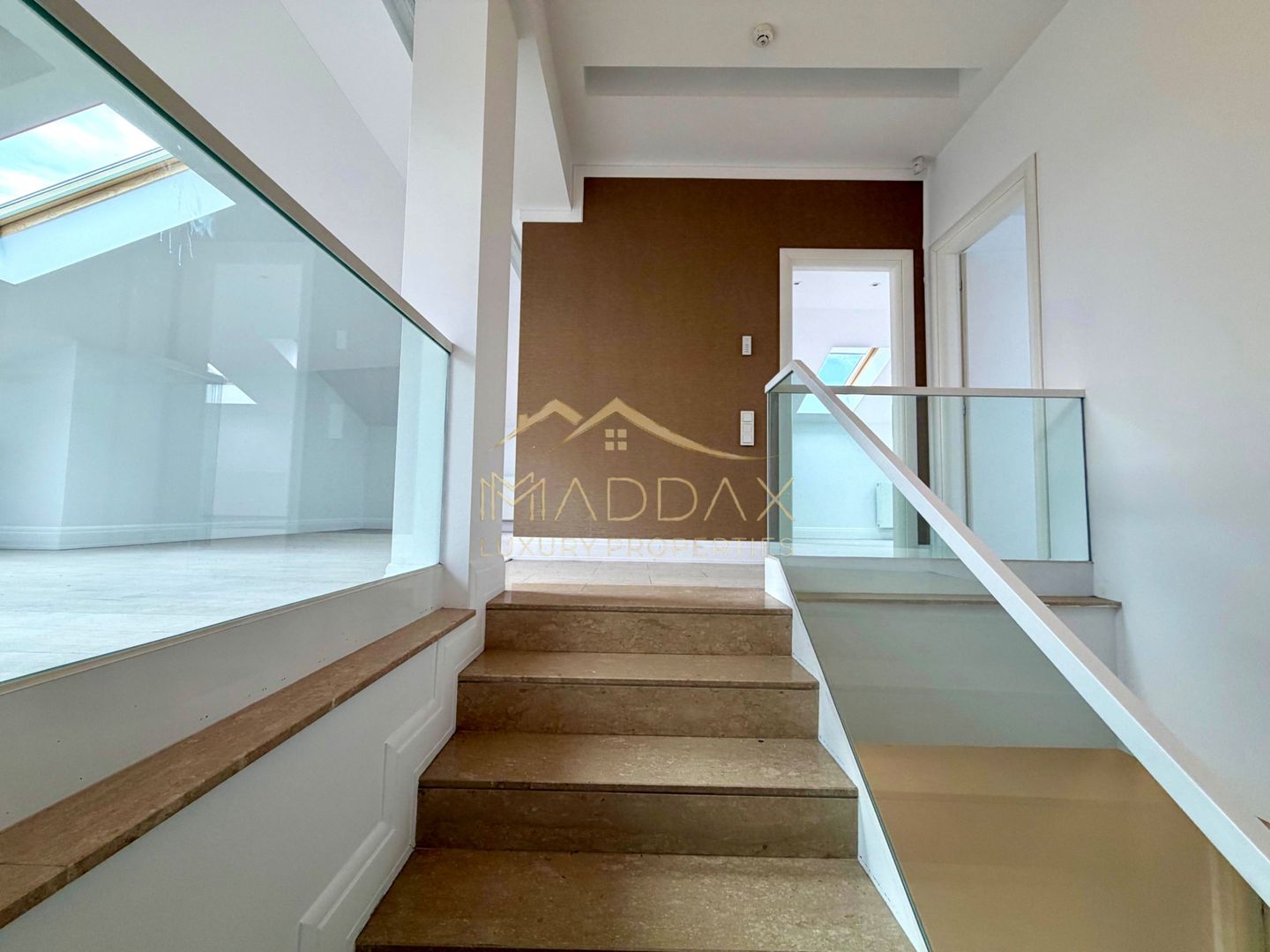 Vila cu 9 camere *900 teren* & piscina privata // Pipera - Poză 16