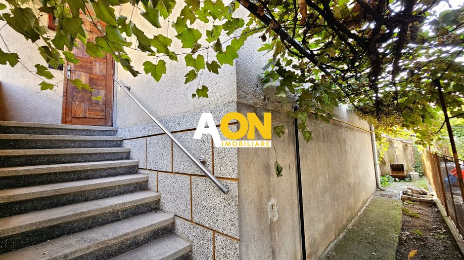 Casa tip duplex, 4 camere, garaj. Cetate, zona HCC - Poză 19