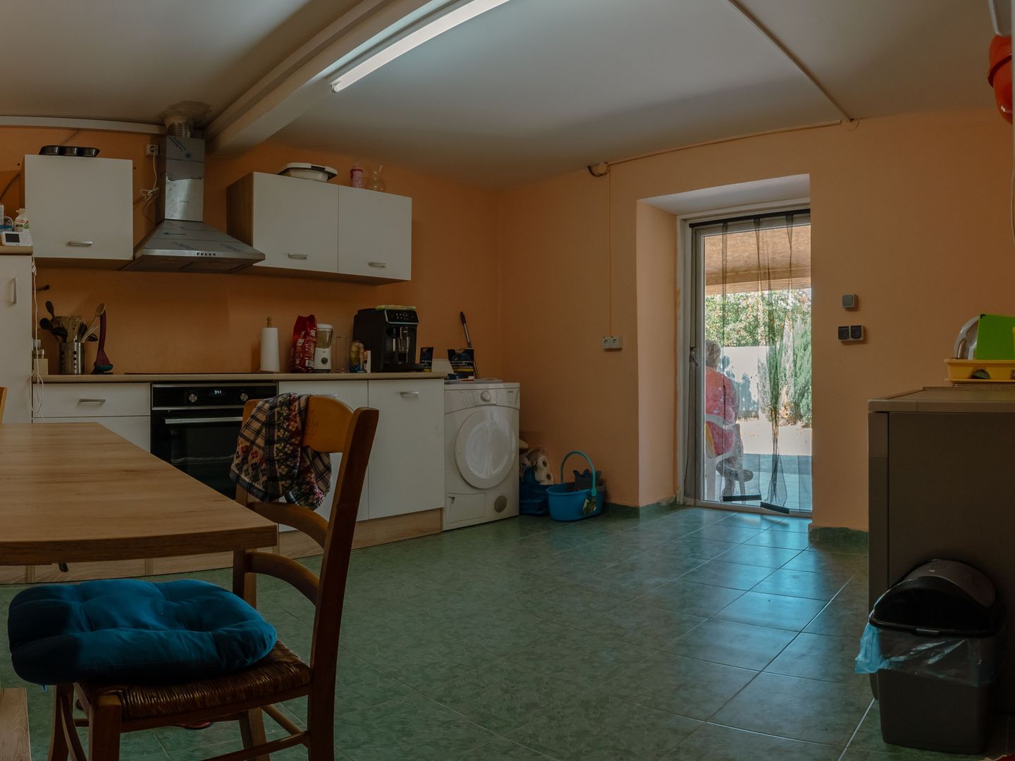 Casă cu teren 3332mp în Bătania - Poză 6