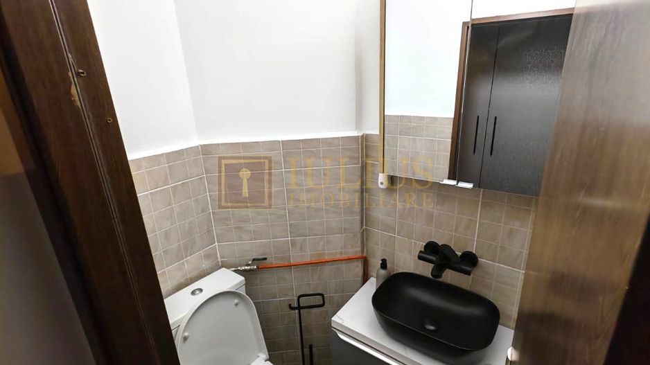 Apartament cu 3 camere in zona Lunei - Poză 14