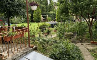 Casa de vanzare pe strada Paris - Poză 3