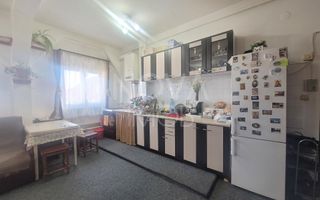 Apartament tip mansarda cu balcon, mobilat-utilat, Valea Aurie - Poză 2