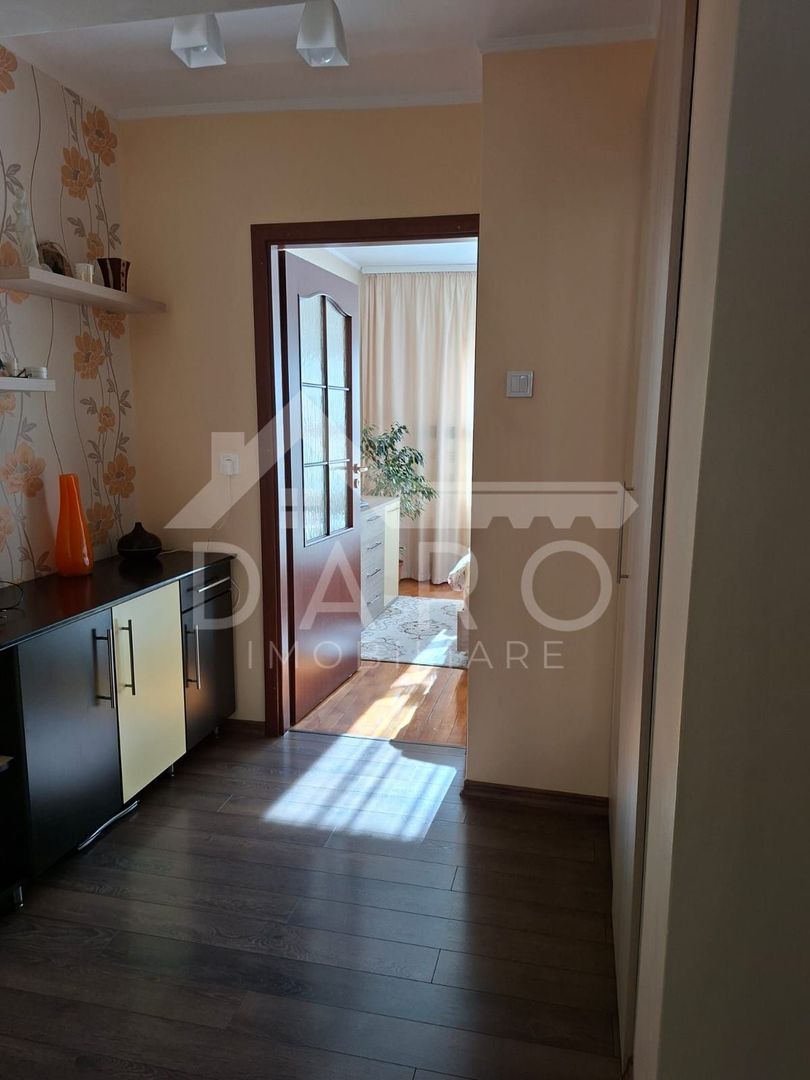 Vand apartament cu 3 camere - Poză 6