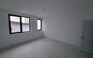 Casă spațioasă de vânzare – Sector 4, Metrou Aparatorii Patriei - Poză 9