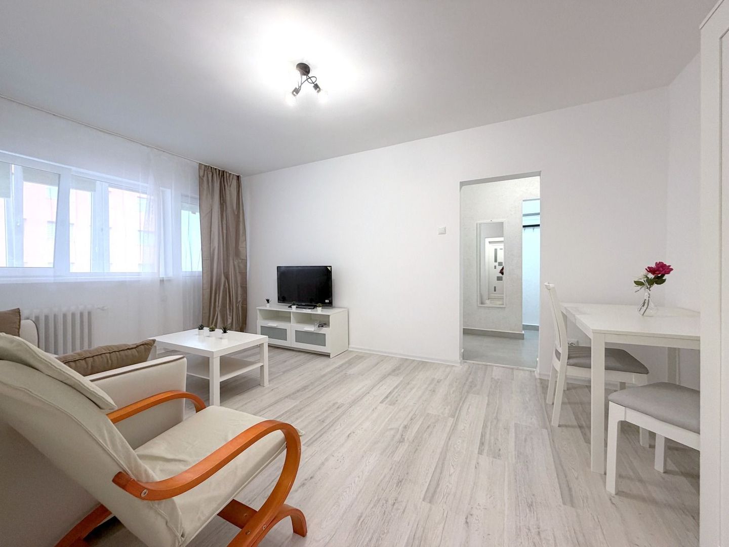 2 camere la cheie Pajura-Poligrafiei-Piata Presei - Poză 2