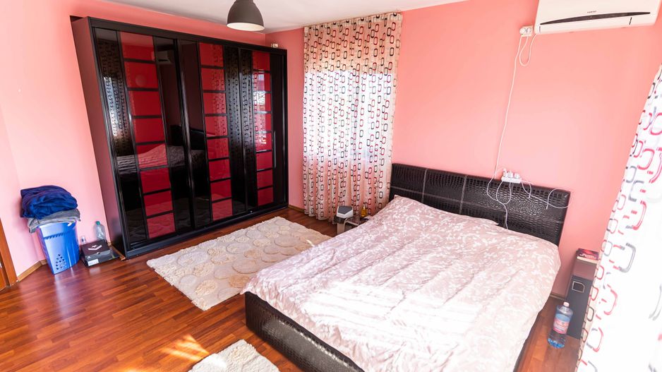 Casă / Vilă cu 6 camere de vânzare în Balotesti - Poză 18