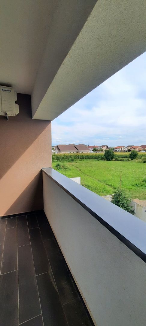 Apartament cu 2 camere si  2 locuri de parcare - Poză 10