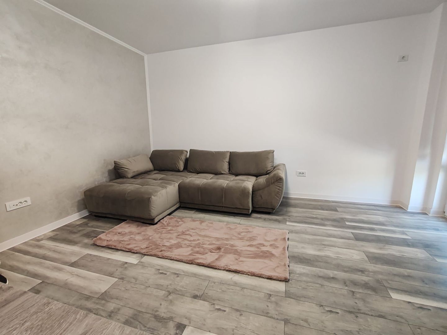 Apartament 1 camera INTABULAT Rediu 69000 euro mobilat + loc parcare - Poză 1
