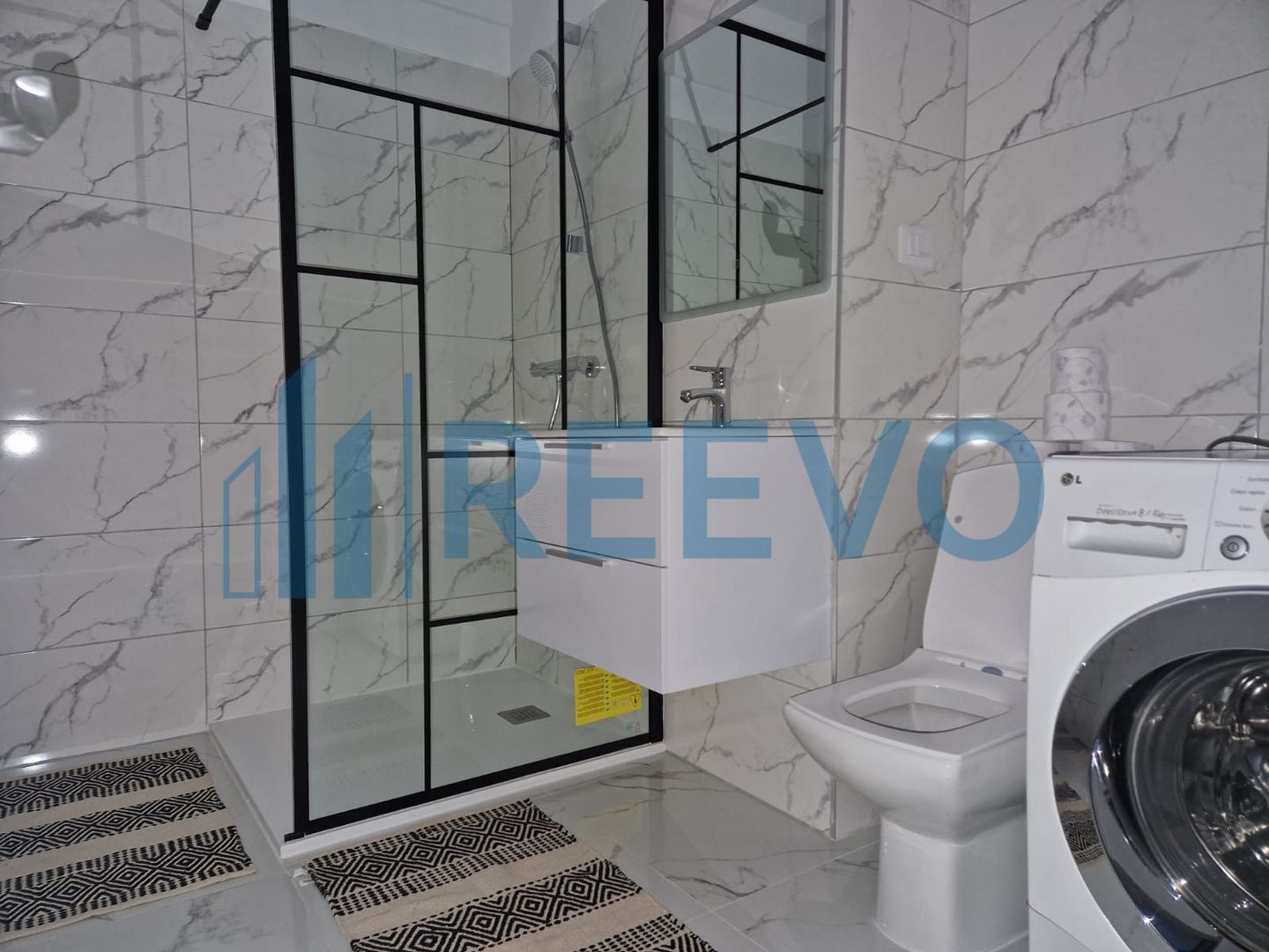 Apartament cu 2 camere de închiriat - Poză 2