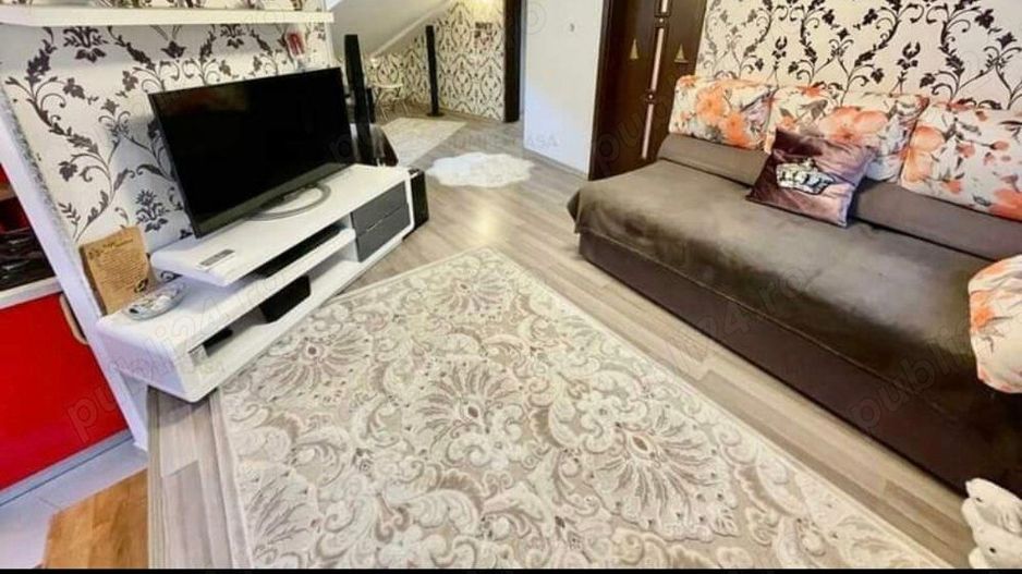 Vand apartament 3 camere, in vila, zona Unirii - Poză 1