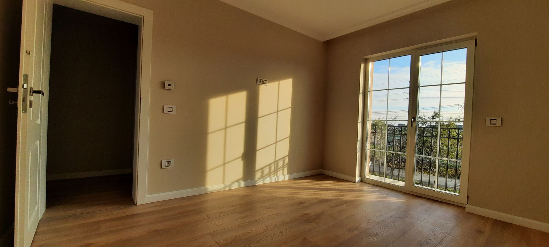 Locuinta deosebita cu finisaje PREMIUM - Poză 22