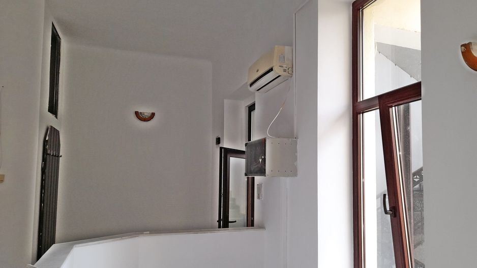 De inchiriat spatiu de birou situat pe strada Iosif Vulcan, Oradea - Poză 3