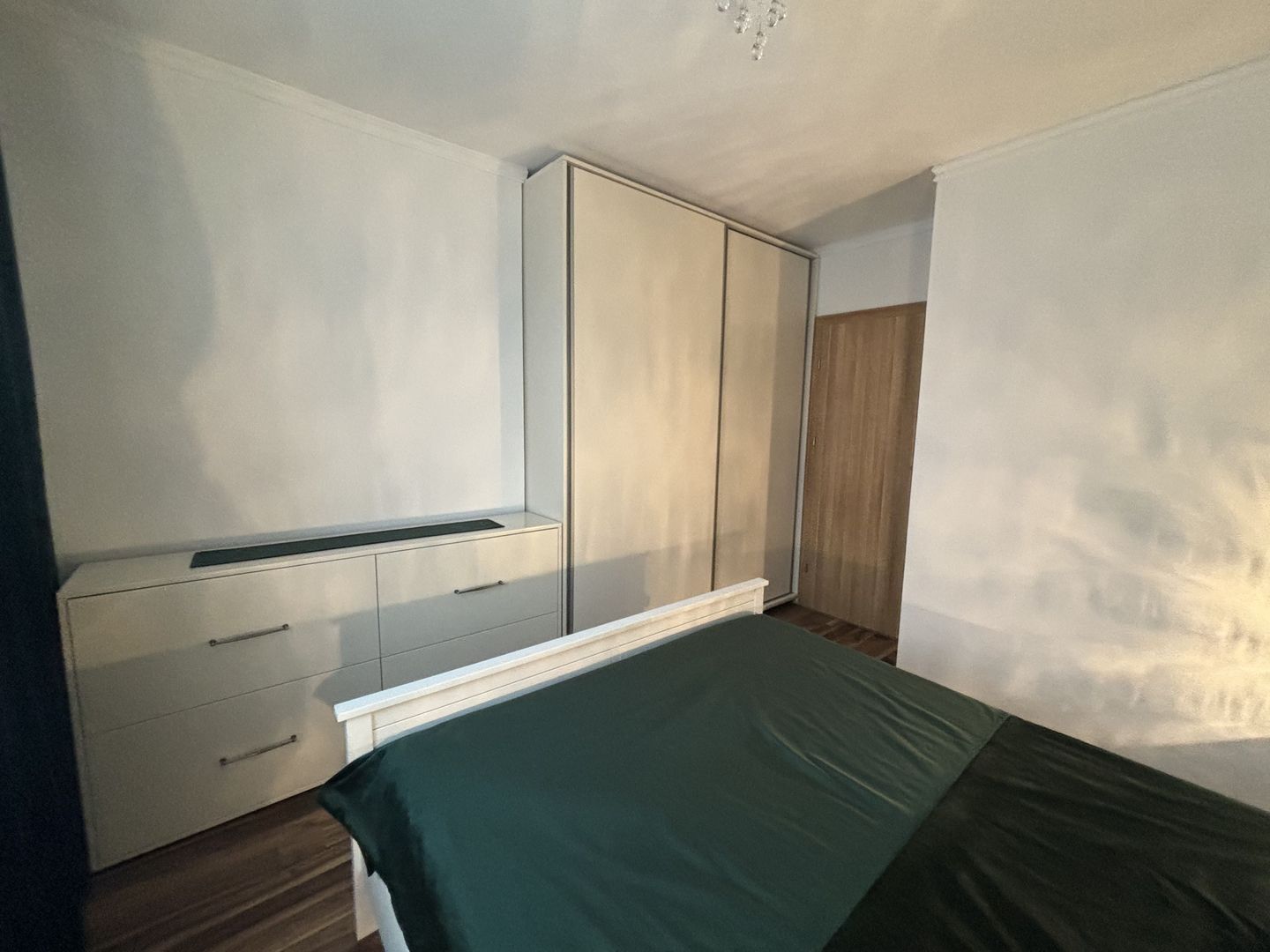 Mobilat si utilat cu loc de parcare subteran la City of Mara - Poză 11