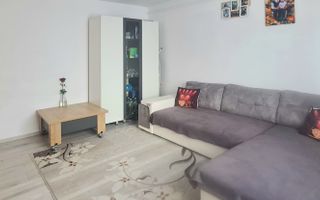 Apartament cu trei camere, zona Astra 47 mp - Poză 1