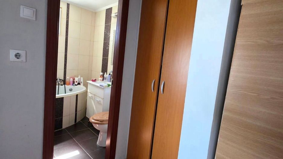 3 camere spatios, luminos 2 bai Transilvaniei - Poză 4