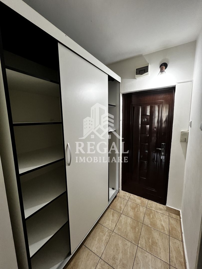 Garsonieră de închiriat – modernă, complet utilată, în zona centrală - Poză 4