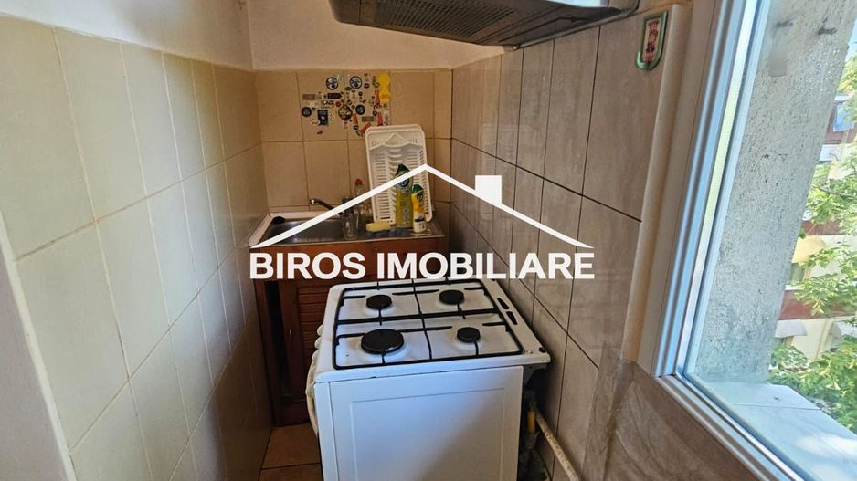 Garsoniera decomandata Rovine - Poză 4