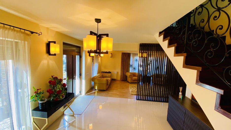 Casa moderna, individuala cu Garaj - Sura Mare - Poză 18