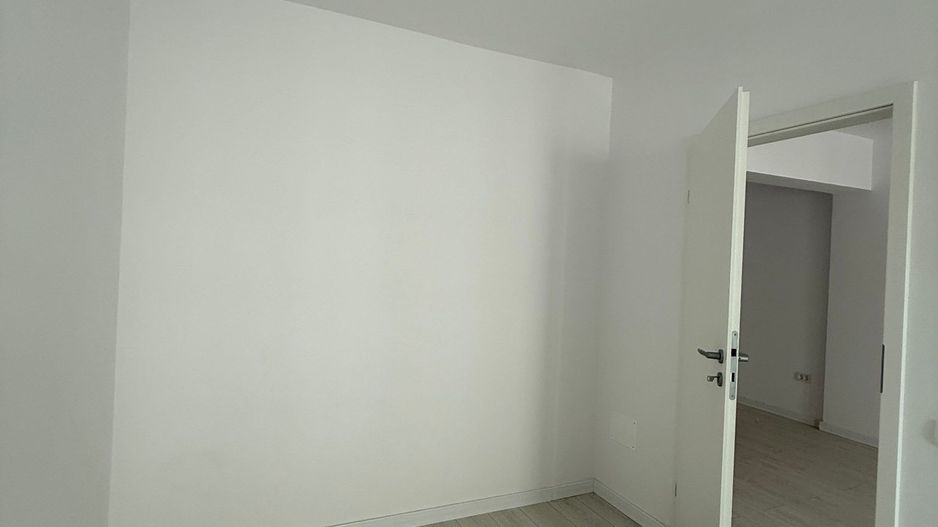 STUDIO-INCALZIRE PARDOSEALA,TRIPAN / COMPLEX CU PISCINA. METROU! - Poză 9