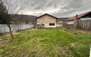Casa de vanzare in Slanic Moldova . - Poză 13