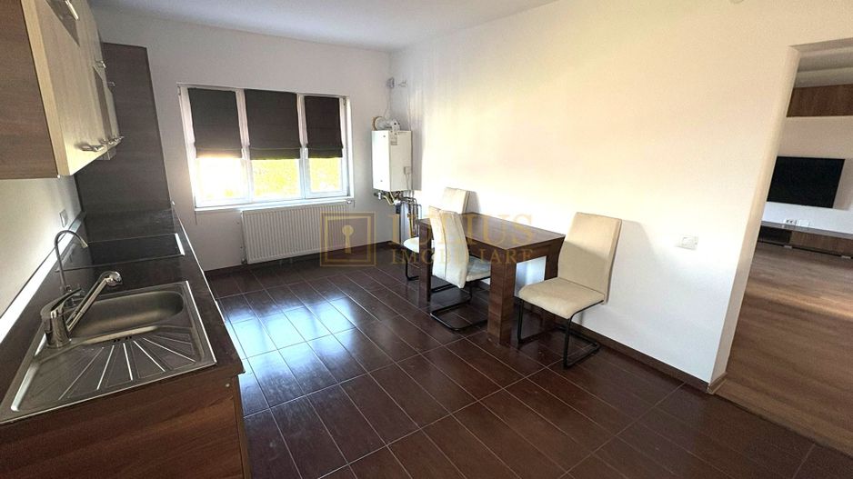 Apartament la curte, 2 băi, loc de parcare, zona linistita, dressing - Poză 7