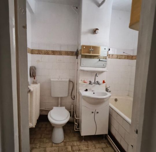 Apartament 3 camere ultracentral – Etaj 1 – 69 mp –Târgu Jiu - Poză 11
