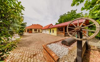 Afacere la cheie: Pensiune functionala sau casa de locuit, Ghioroc - Poză 3