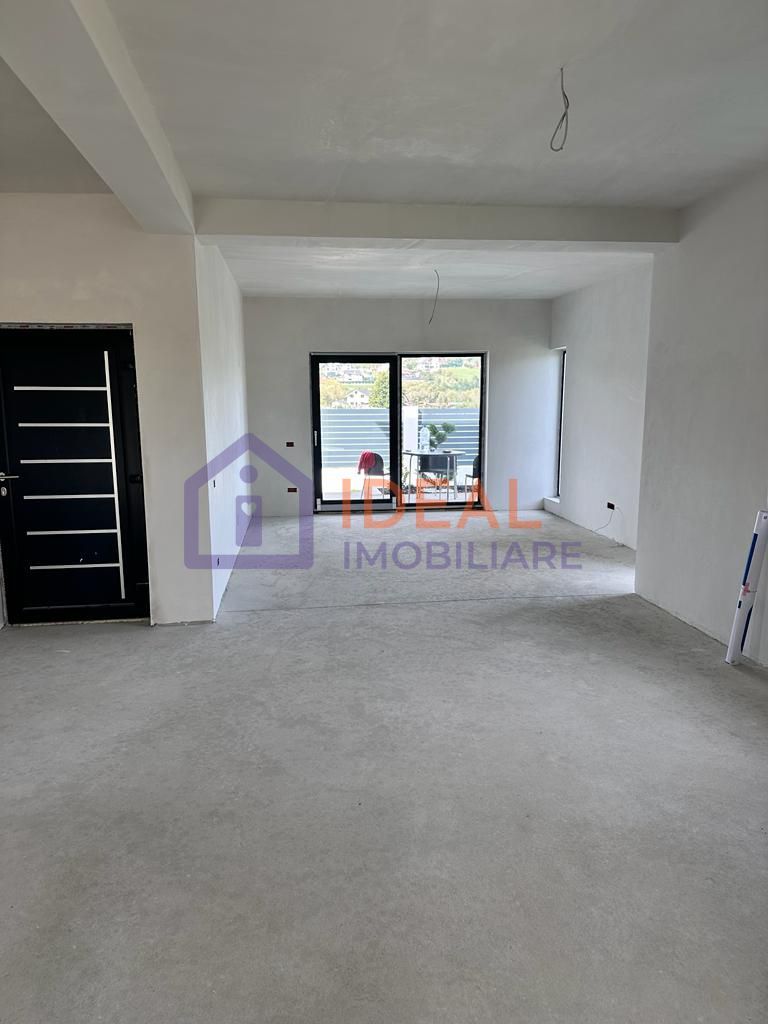 Casa Individuala cu 4 camere si 700 mp teren, in Tocile - Poză 7