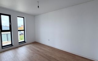 Casa Individuala - 4 camere - 2 bai - 450 mp teren - Poză 9