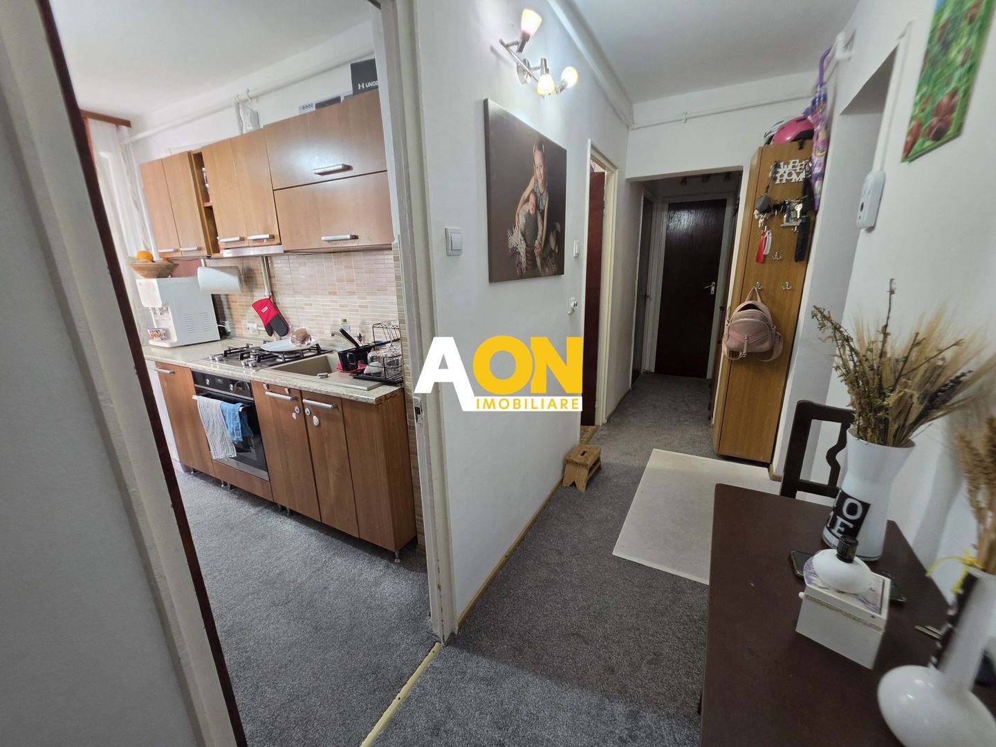 Apartament 2 Camere, Decomandat, Zona Cetate, Etaj 1 - Poză 3
