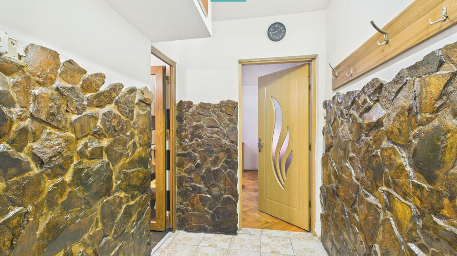 Apartament cu 3 camere,  2 balcoane Calea Șagului - Poză 2