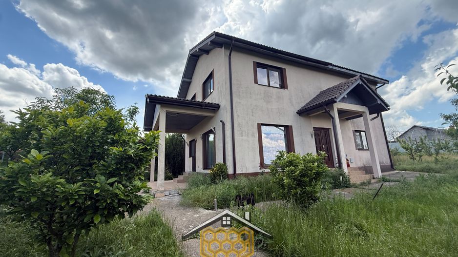 Casa P+1+Pod in Ghercesti, complet mobilata si utilata - Poză 1