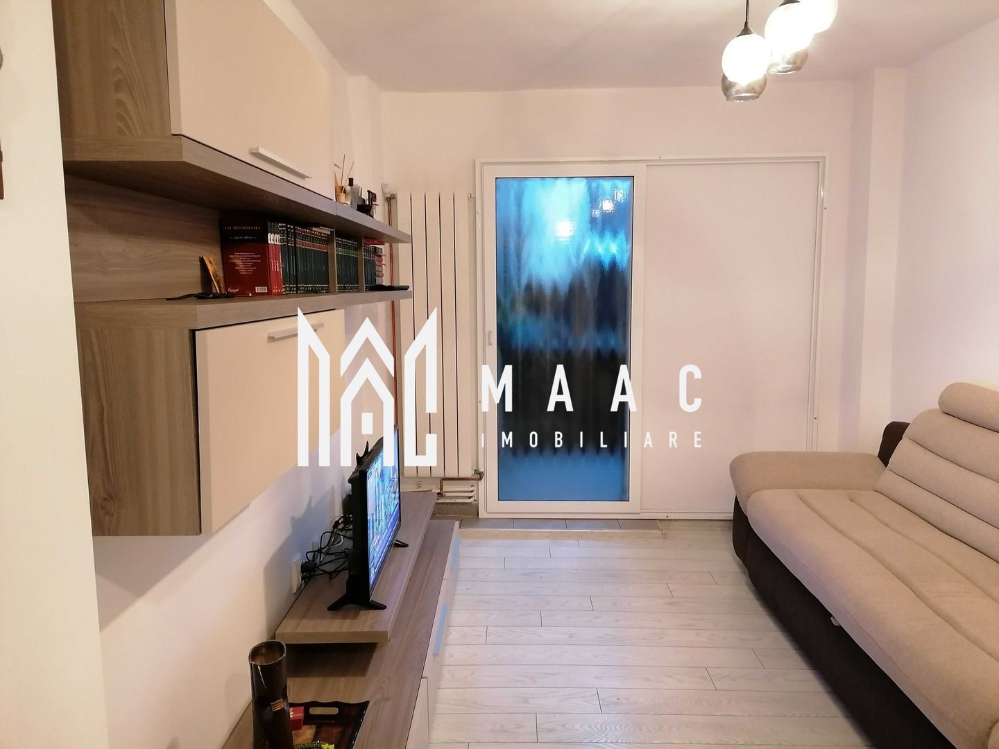 Apartament 4 camere | Decomandat | Balcon | Vasile Aaron - Poză 2