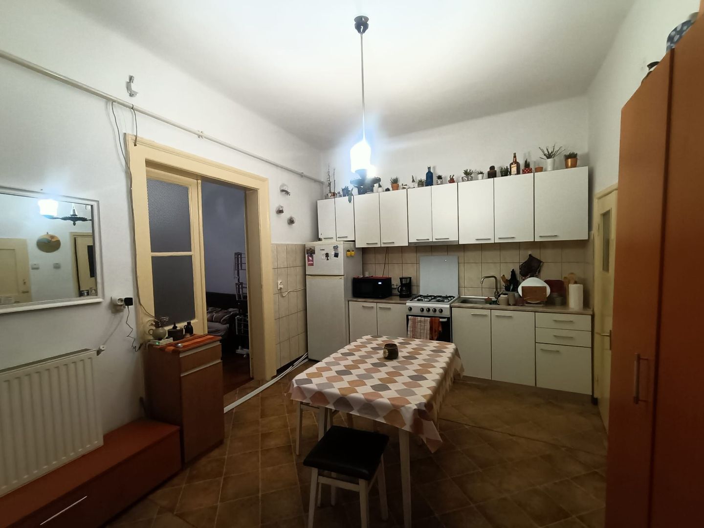 De vanzare! Apartament spatios la curte, zona centrala - Poză 7