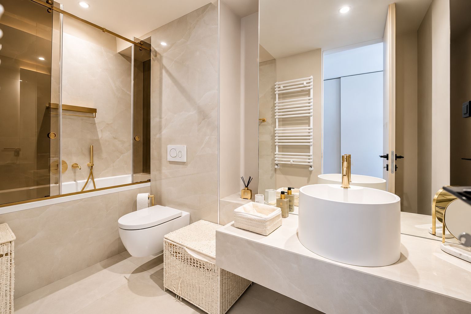 For Rent I 2-Bedroom Stunning Apartment | Walk In Dressing - Poză 16