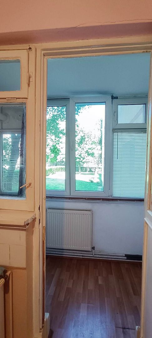 Apartament circular in cartierul astra - Poză 14