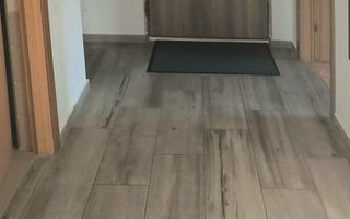 Apartament cu trei camere, zona Astra 47 mp - Poză 3