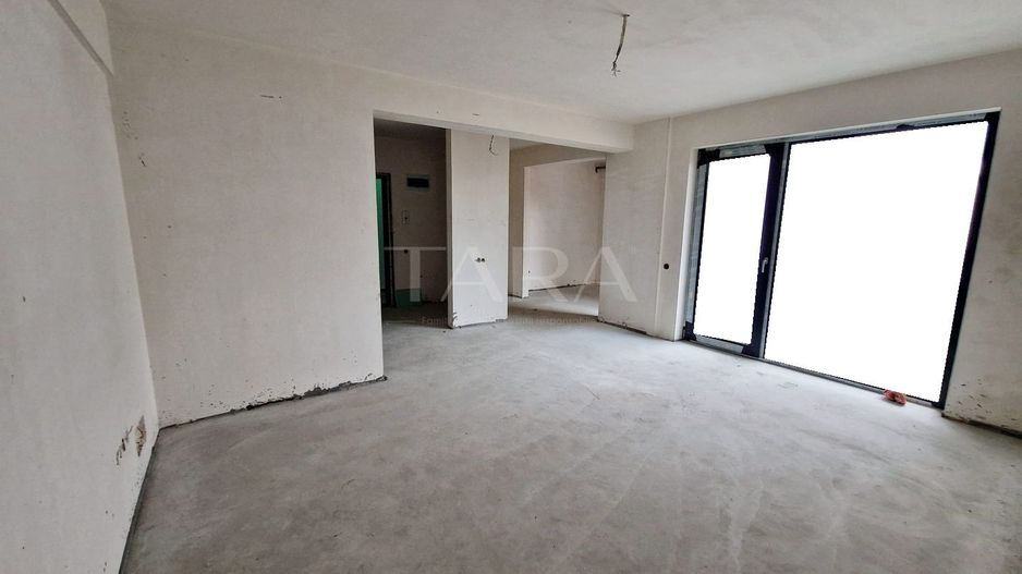 Vânzare apartament cu 3 camere, 2 băi, parcare subterană, Someșeni. - Poză 1