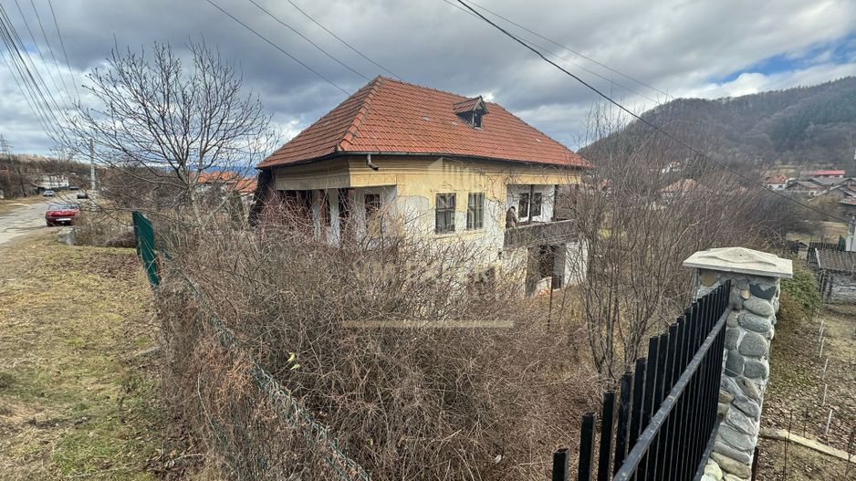 CASĂ  MUSCELEANA P+E 80 MP, TEREN 1500 MP, CAMPULUNG - Poză 1