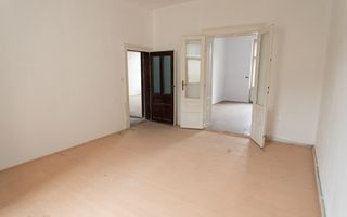 De vanzare Cladire bloc Istoric Central Arad D+P+E+M curte proprie - Poză 16