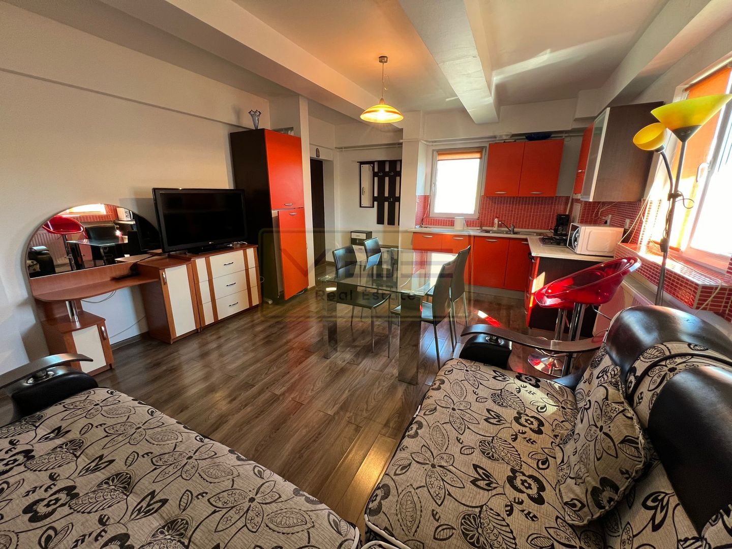 Apartament 2 camere decomandat + parcare Tudor Vladimirescu - Poză 6