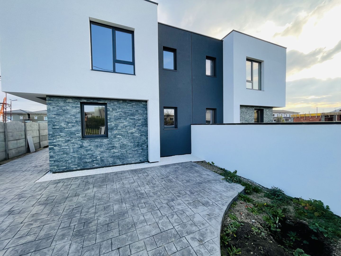 Duplex Ultramodern, impecabil executat | 4 dormitoare & 2 terase - Poză 9