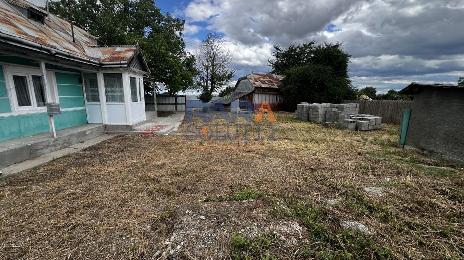 Casă cu 3500 mp teren, Sat Miron Costin - Brănișteni (str. Macilor) - Poză 7