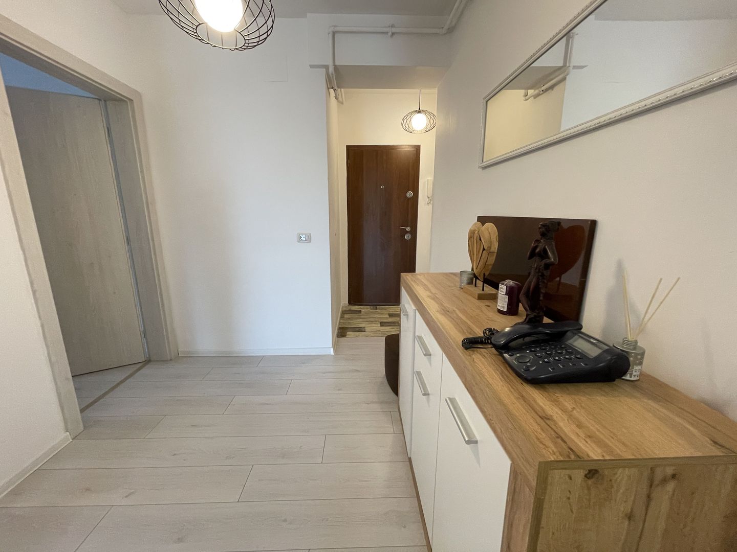 Apartament mobilat si utilat complet - Poză 10