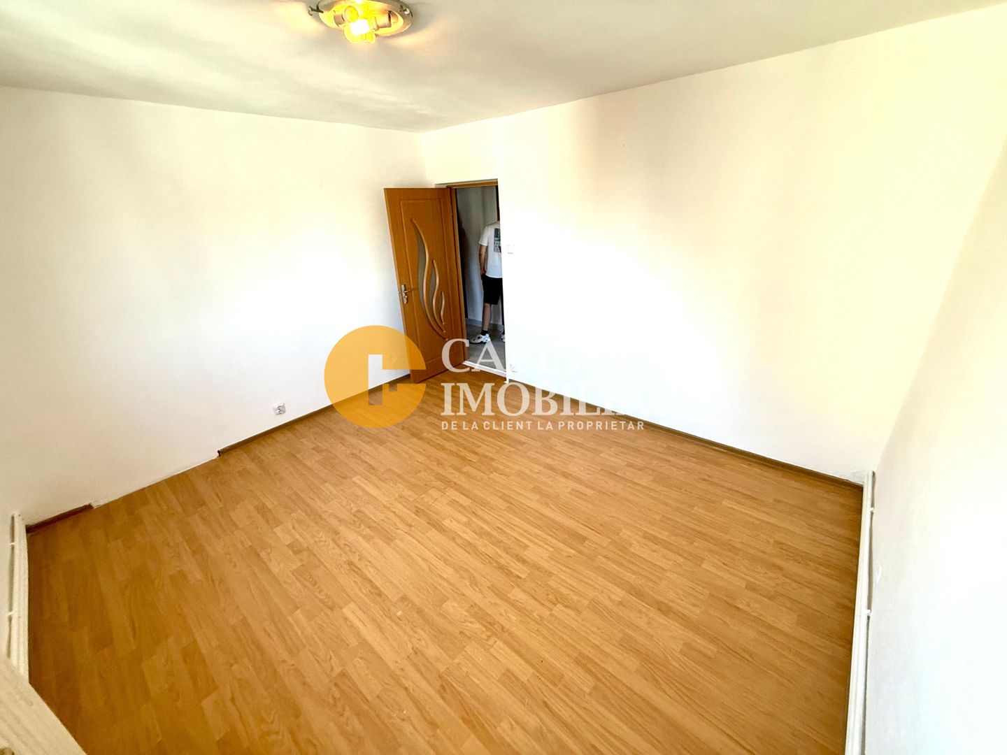 2 CAMERE DECOMANDAT, Liber - Alexandru Cel Bun - Poză 2