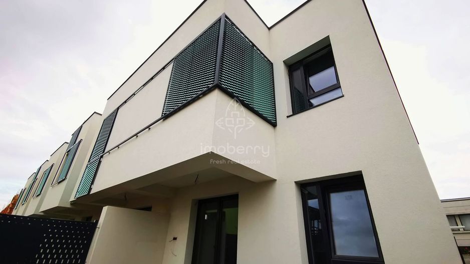 Summer Residence - Poză 5